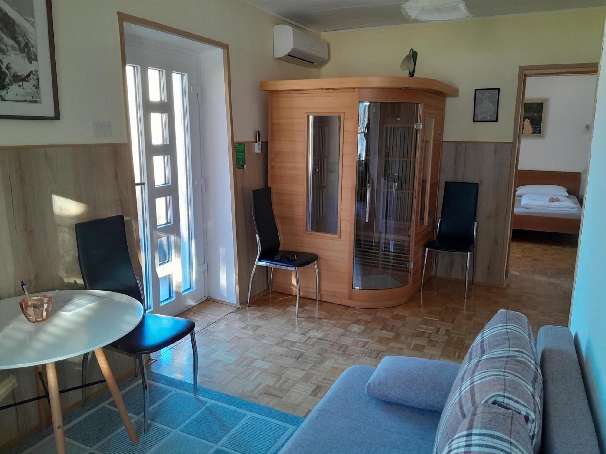 Chalet And Apartment Zonir With Sauna Kobarid Eksteriør billede